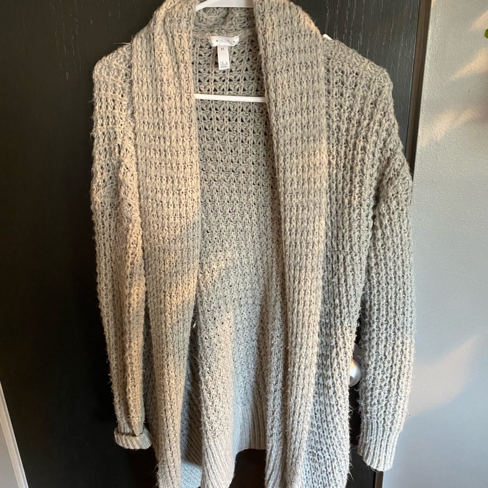 Long grey knitted cardigan
